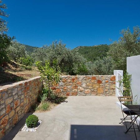 Eleon Suites Isomata Exterior foto