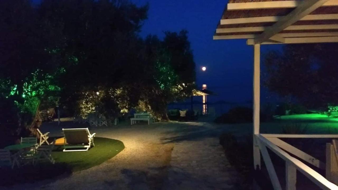 Eleon Suites Isomata Exterior foto